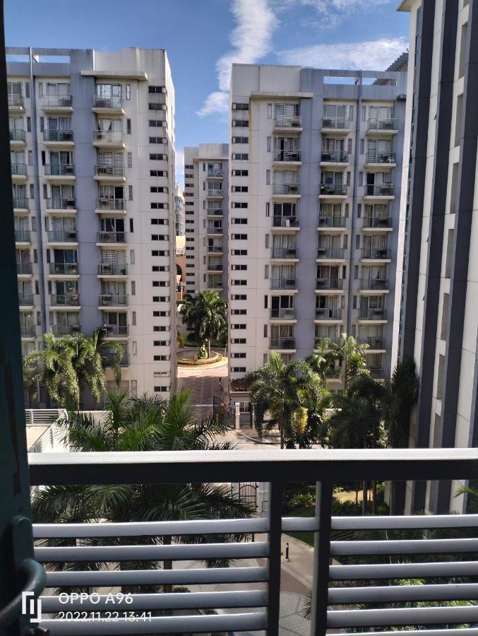 Pasay Condotel Near Resorts World & Airport מראה חיצוני תמונה